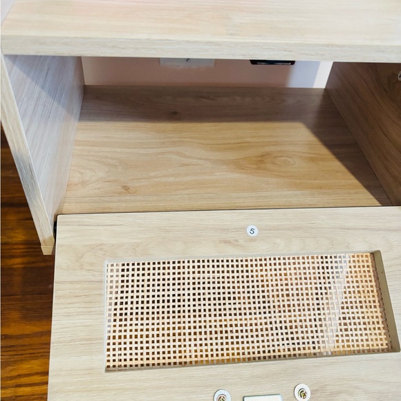 Accent Side Table - Picture 7 of 10